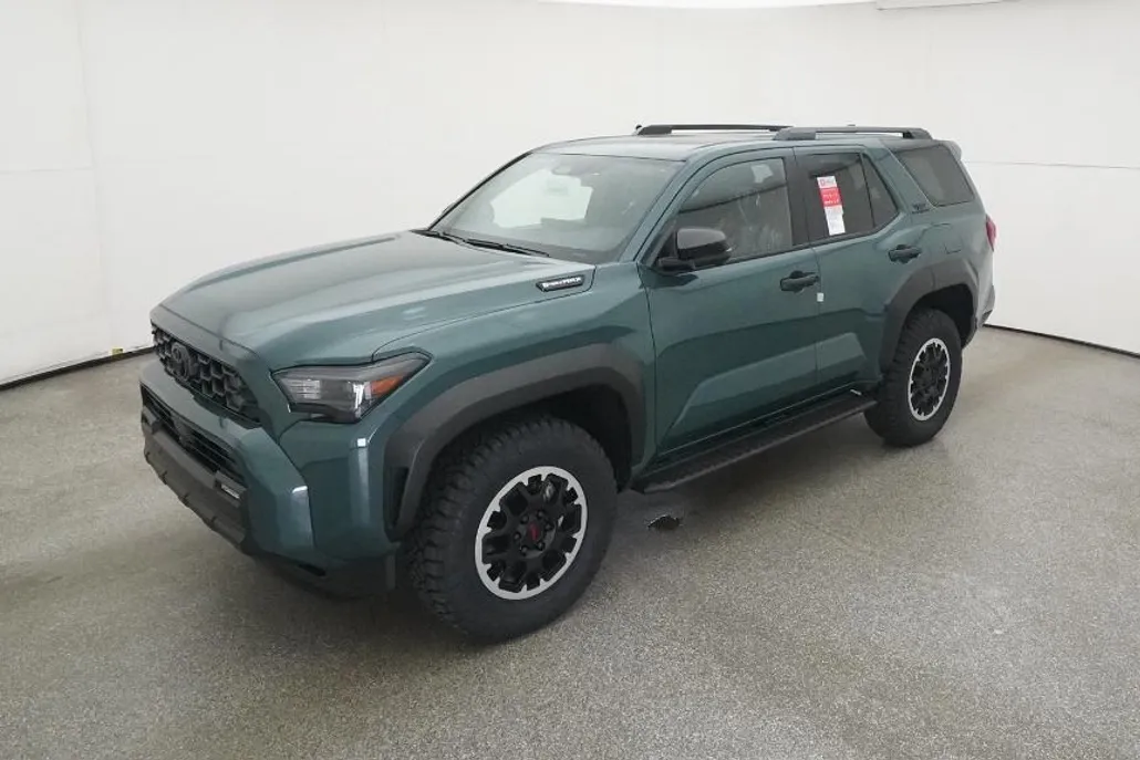 2025 Toyota 4Runner TRD Off-Road Premium photo 1
