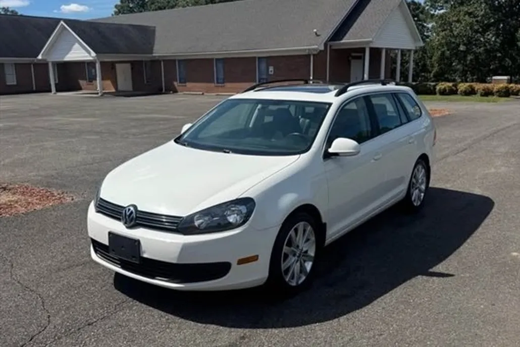 2013 Volkswagen Jetta SportWagen photo 1