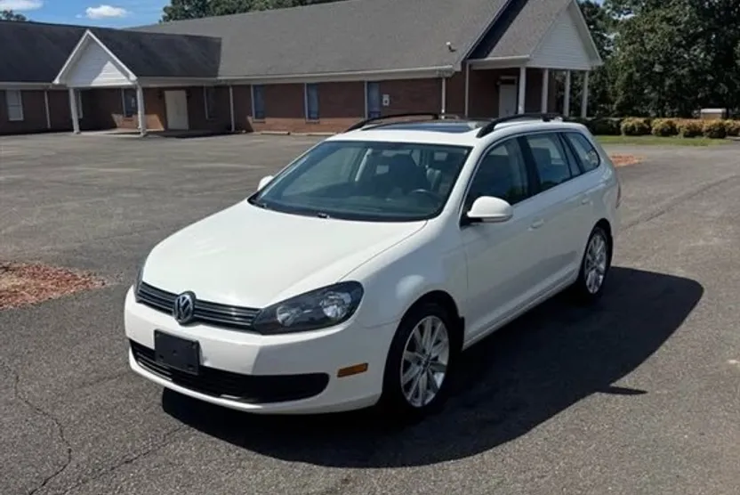 2013 Volkswagen Jetta SportWagen photo 1