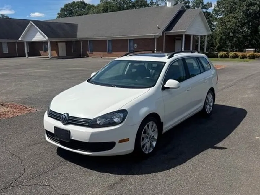 2013 Volkswagen Jetta SportWagen photo 1