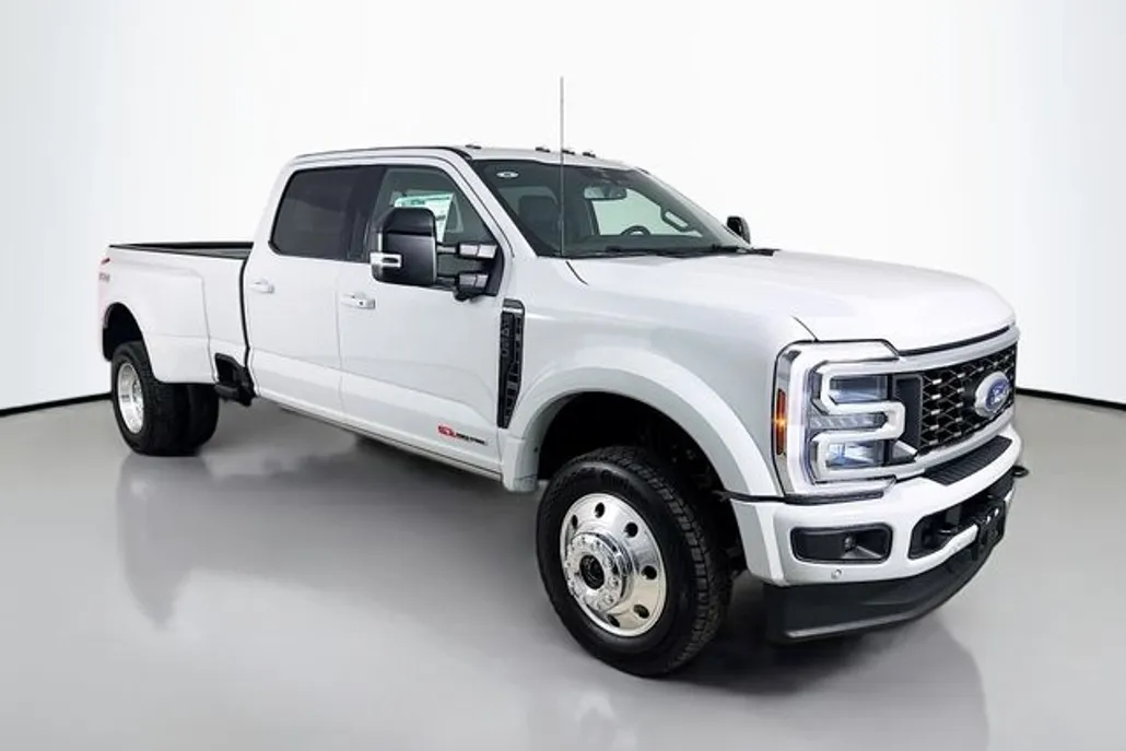 2025 Ford F-450 photo 1
