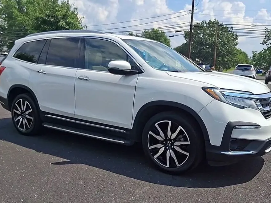 2021 Honda Pilot Touring photo 1