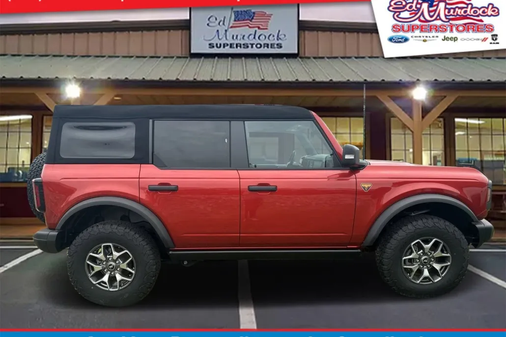 2023 Ford Bronco Badlands photo 1