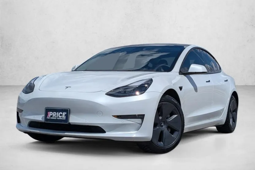 2022 Tesla Model 3 Long Range photo 1