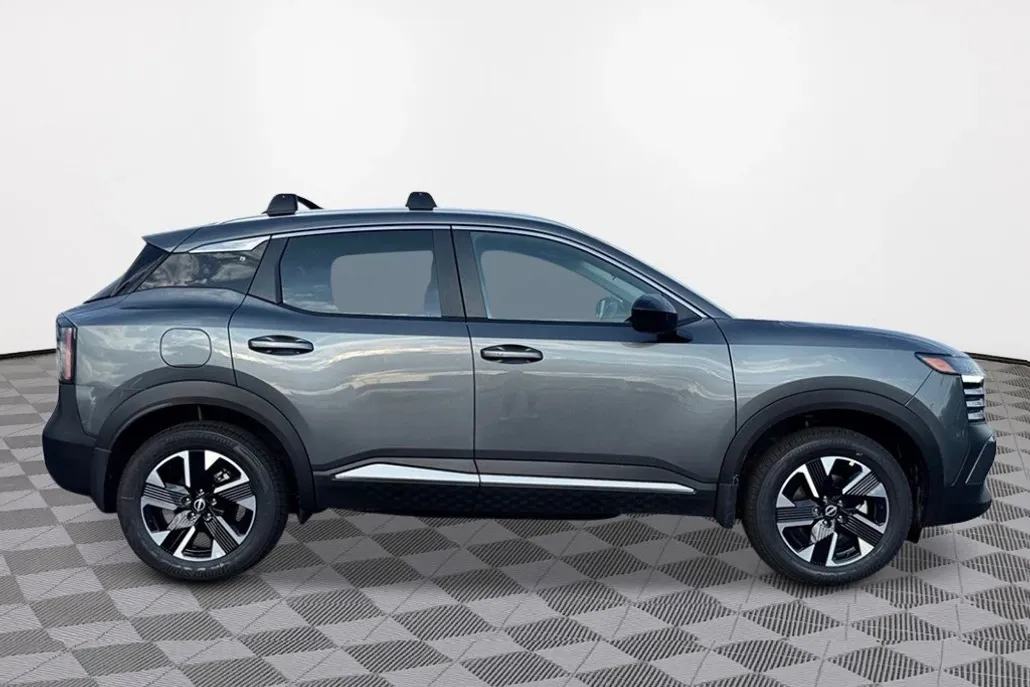 2026 Nissan Kicks SV photo 1