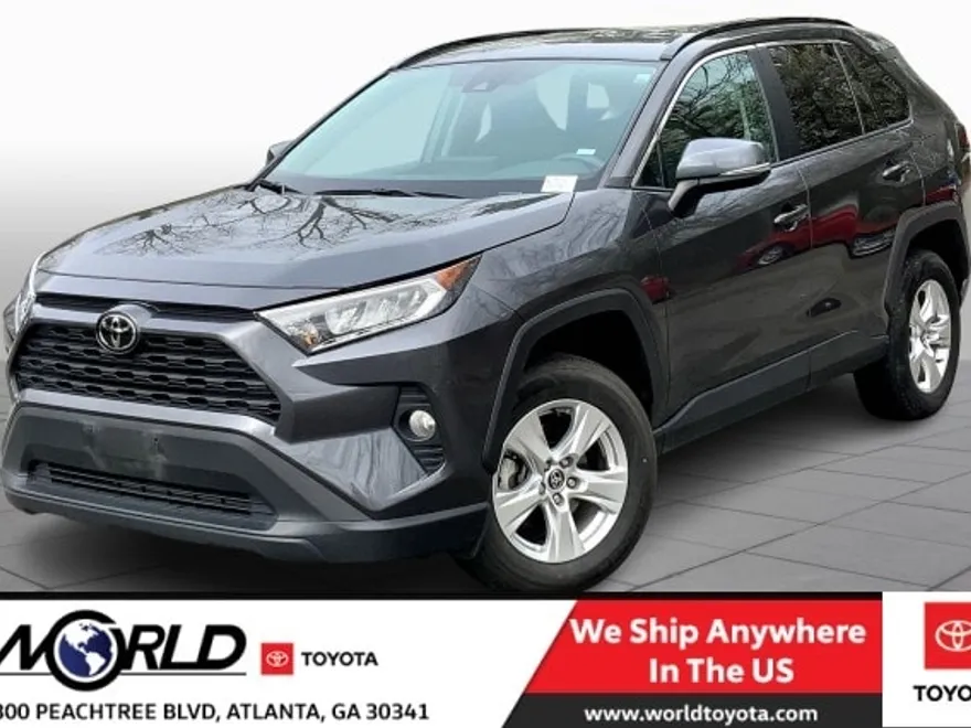2021 Toyota RAV4 XLE photo 1