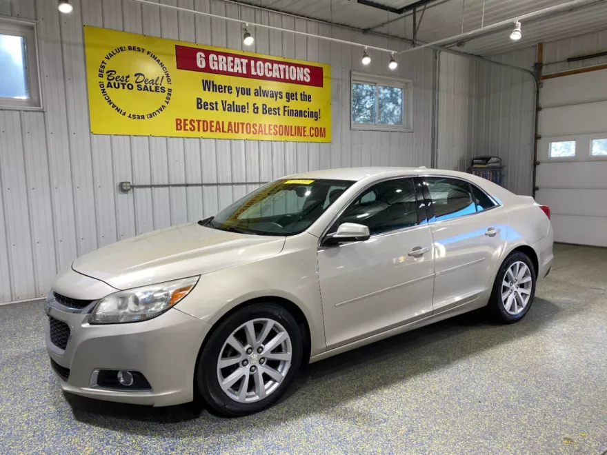 2014 Chevrolet Malibu 2LT photo 1