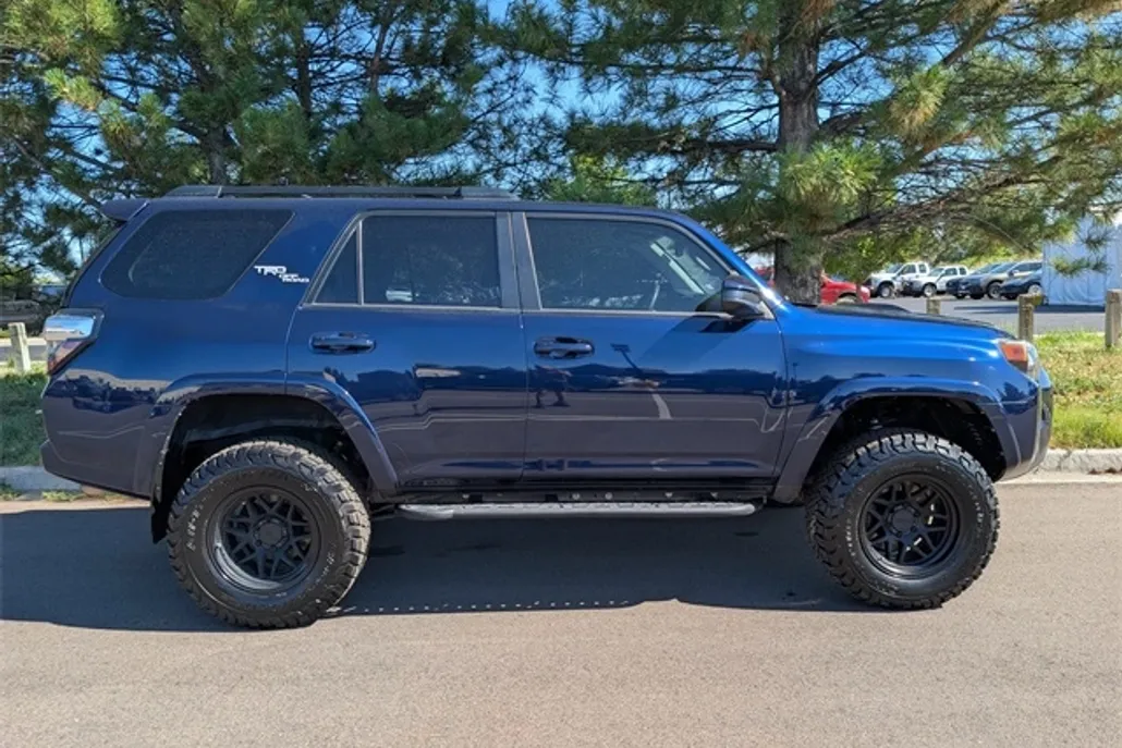 2021 Toyota 4Runner TRD Off-Road photo 1