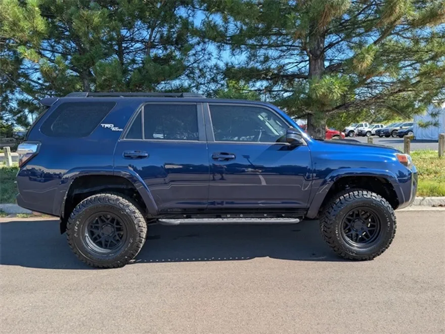 2021 Toyota 4Runner TRD Off-Road photo 1