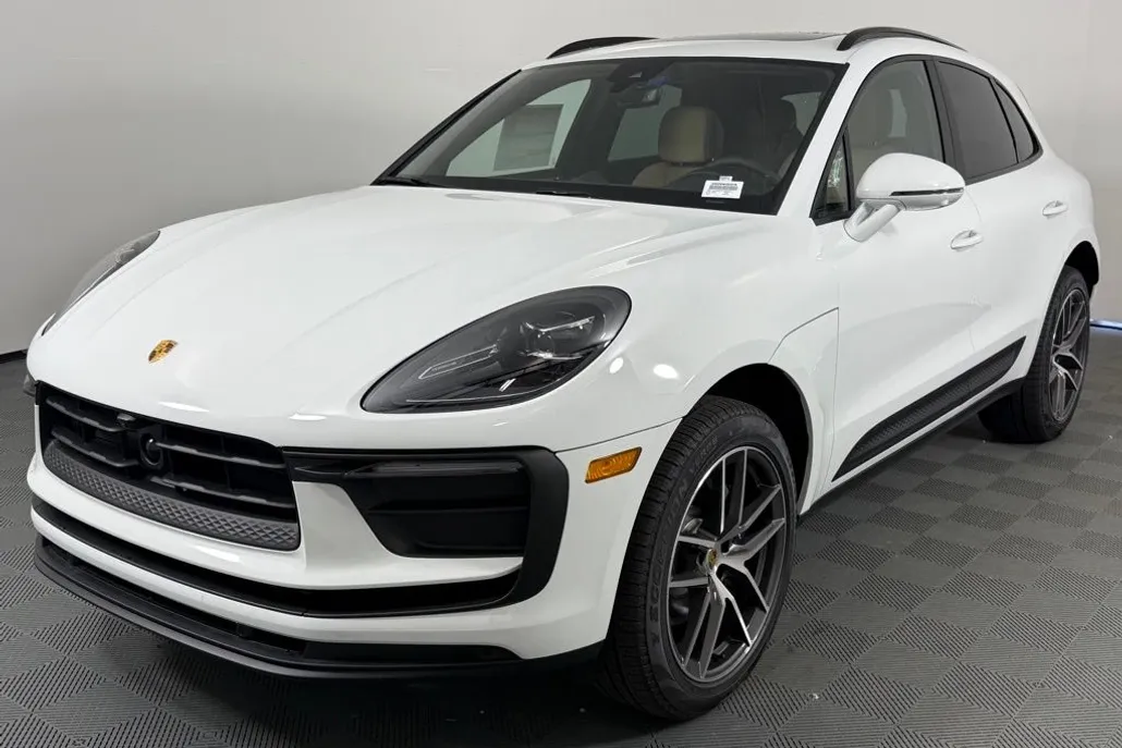 2026 Porsche Macan S photo 1