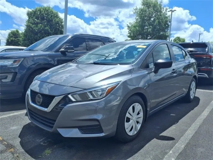 2021 Nissan Versa 1.6 S photo 1