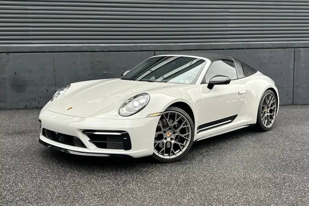 2022 Porsche 911 Targa 4S 4 GTS photo 1