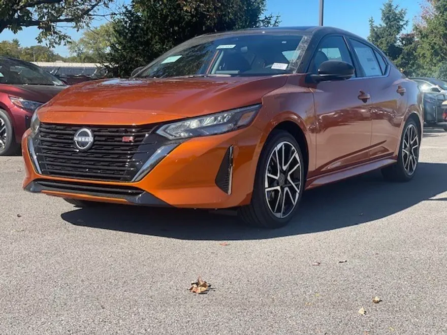 2025 Nissan Sentra SR photo 1