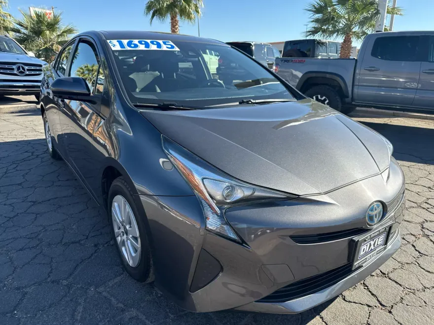 2017 Toyota Prius Two photo 1