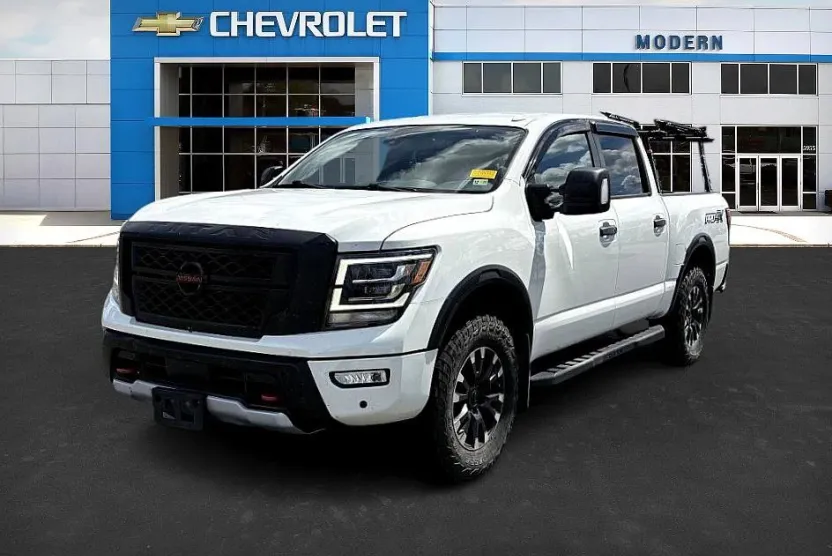 2021 Nissan Titan PRO-4X photo 1