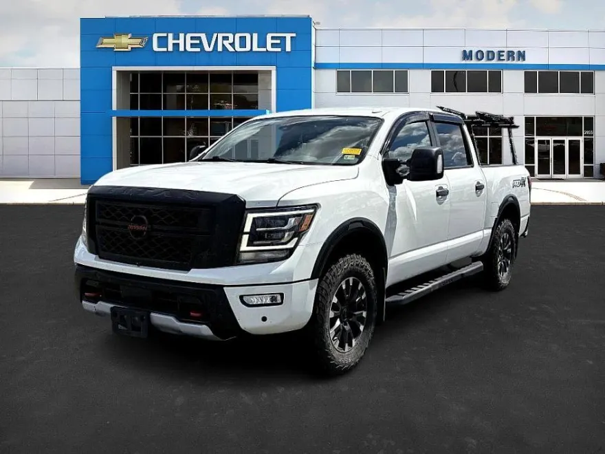 2021 Nissan Titan PRO-4X photo 1