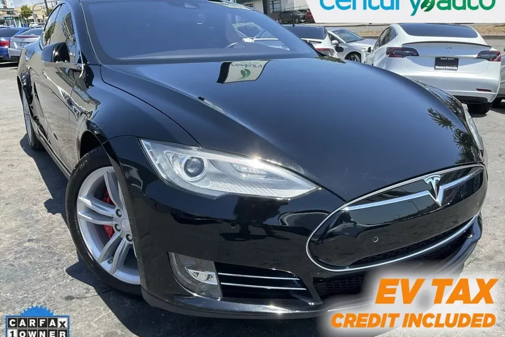 2015 Tesla Model S P85D photo 1