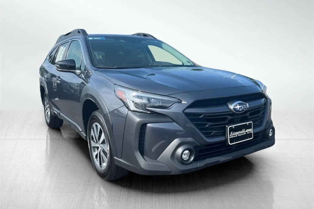 2023 Subaru Outback Premium photo 1