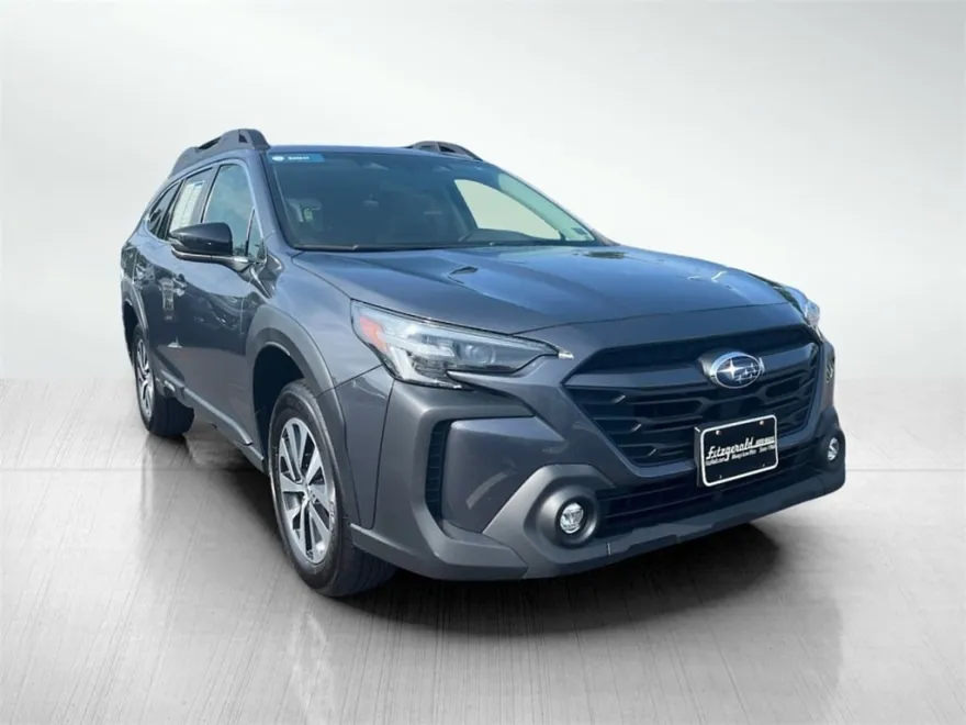 2023 Subaru Outback Premium photo 1