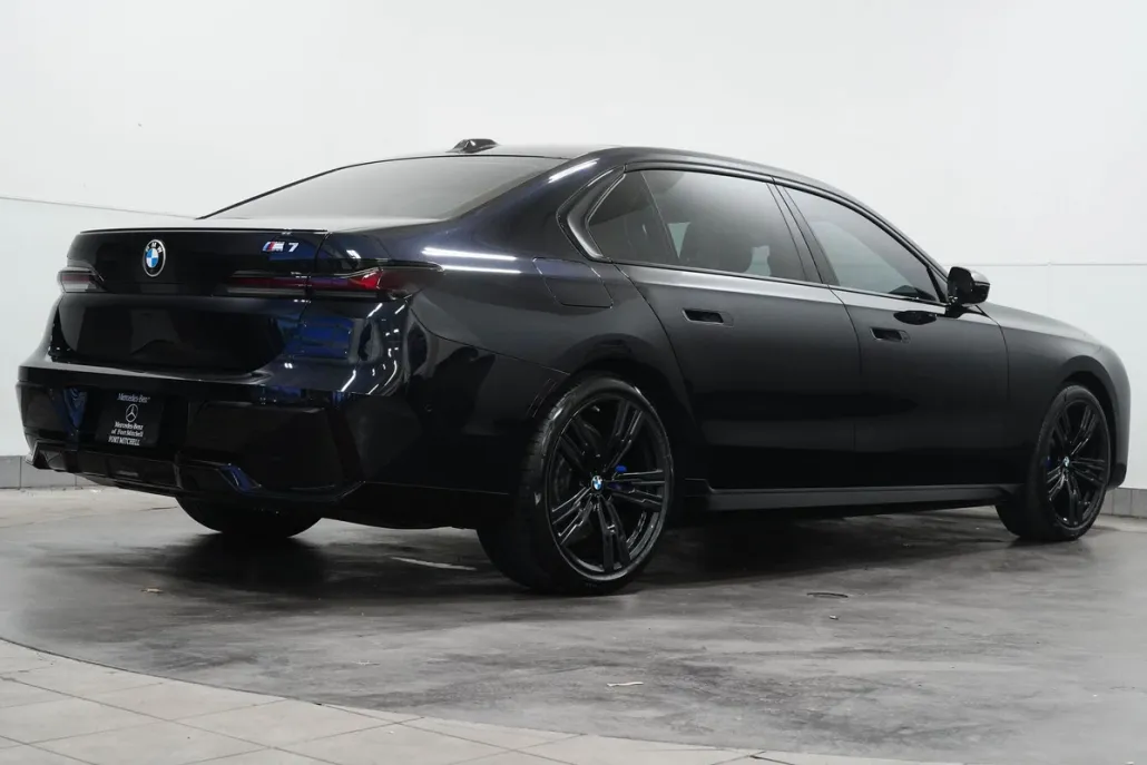 2025 Bmw 740i Sedan photo 1