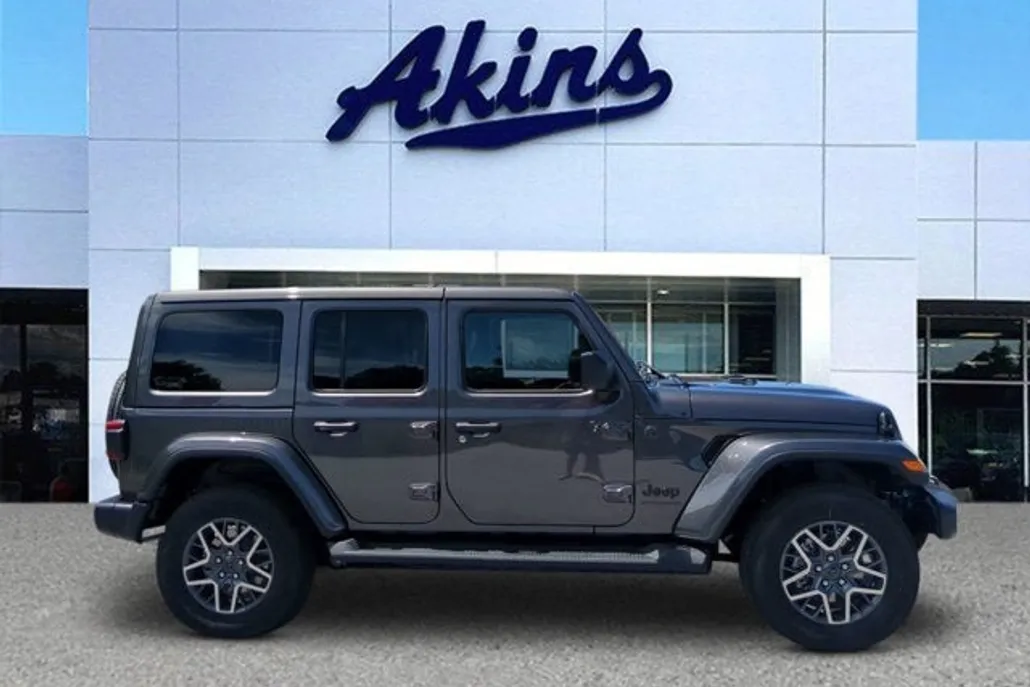 2025 Jeep Wrangler Sahara photo 1