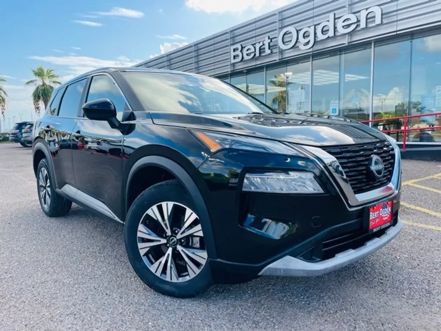 2023 Nissan Rogue SV photo 1