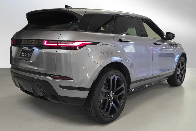 2024 Land Rover Range Rover Evoque Dynamic SE photo 1