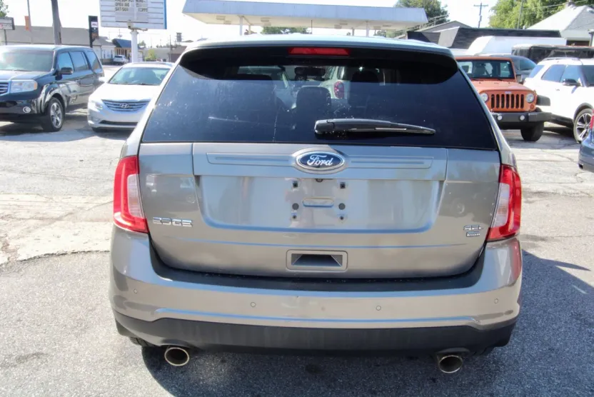 2013 Ford Edge SEL Sport photo 1