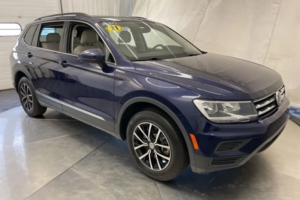 2021 Volkswagen Tiguan SE R-Line Black photo 1