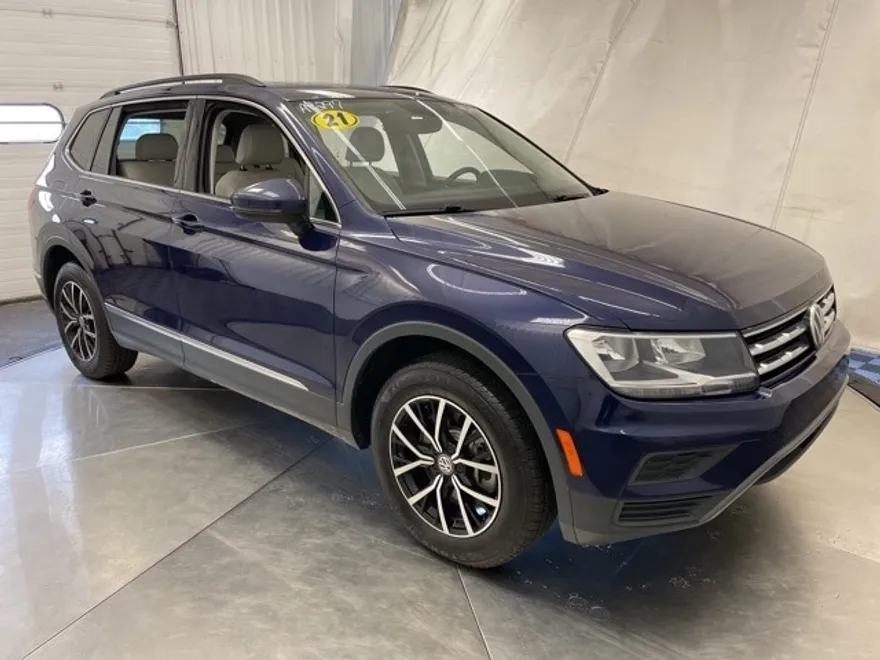 2021 Volkswagen Tiguan SE R-Line Black photo 1