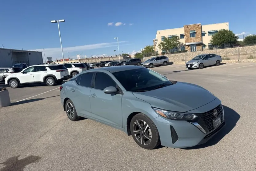 2024 Nissan Sentra SV photo 1