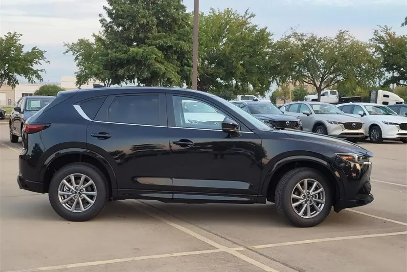 2025 Mazda CX-5 2.5 S Preferred photo 1