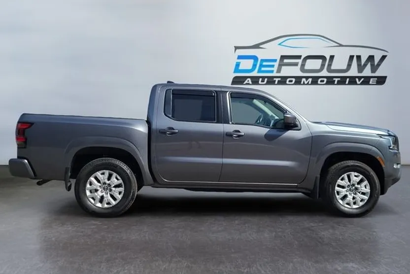 2023 Nissan Frontier SV photo 1
