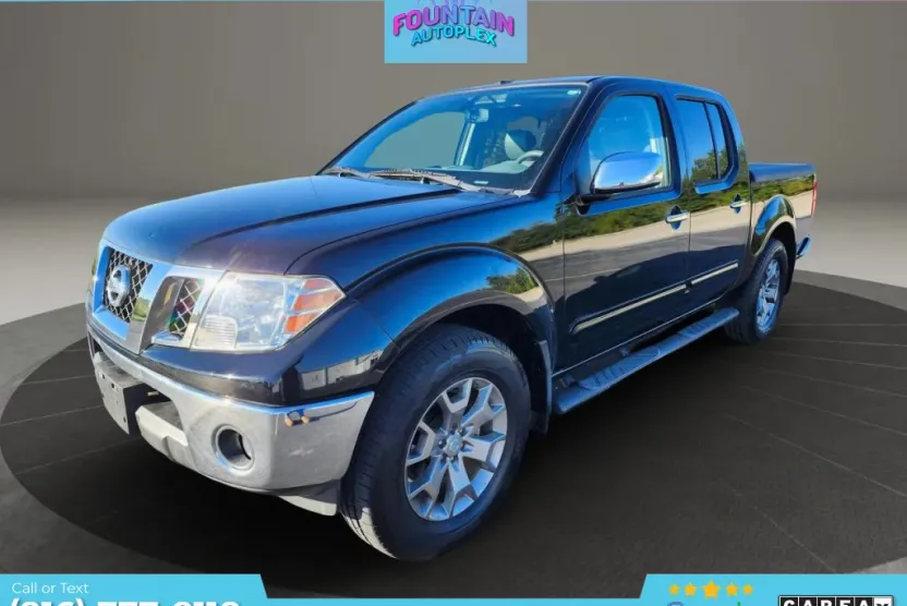 2015 Nissan Frontier Crew Cab SL photo 1