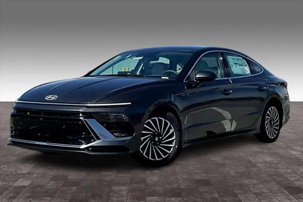 2025 Hyundai Sonata Hybrid Limited photo 1