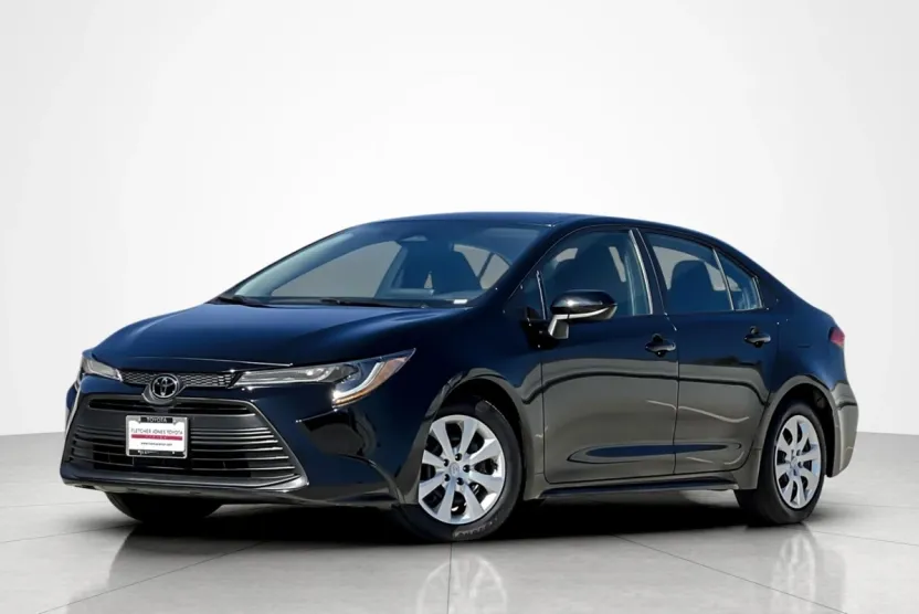 2024 Toyota Corolla LE photo 1
