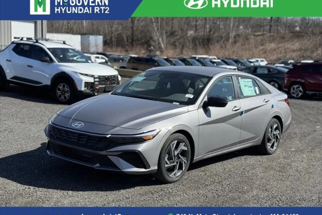 2025 Hyundai Elantra SEL Sport photo 1