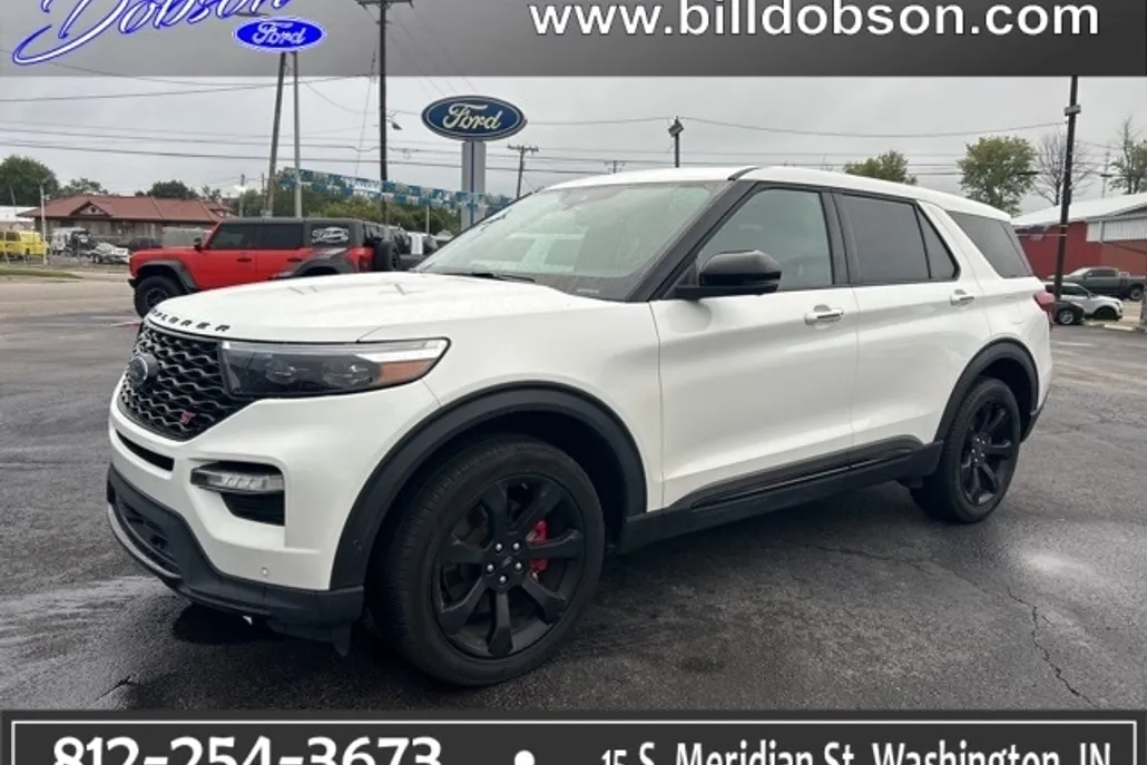 2022 Ford Explorer ST photo 1