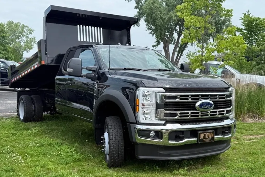 2024 Ford F-450 XL photo 1