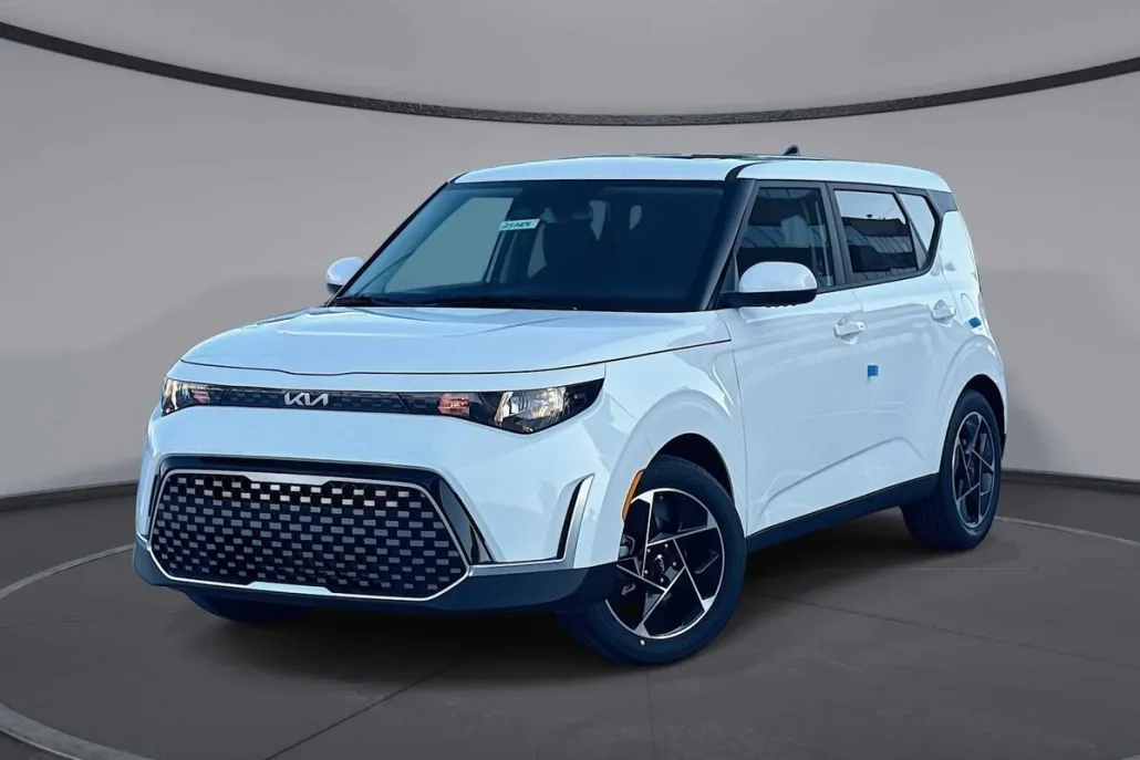 2025 Kia Soul EX photo 1