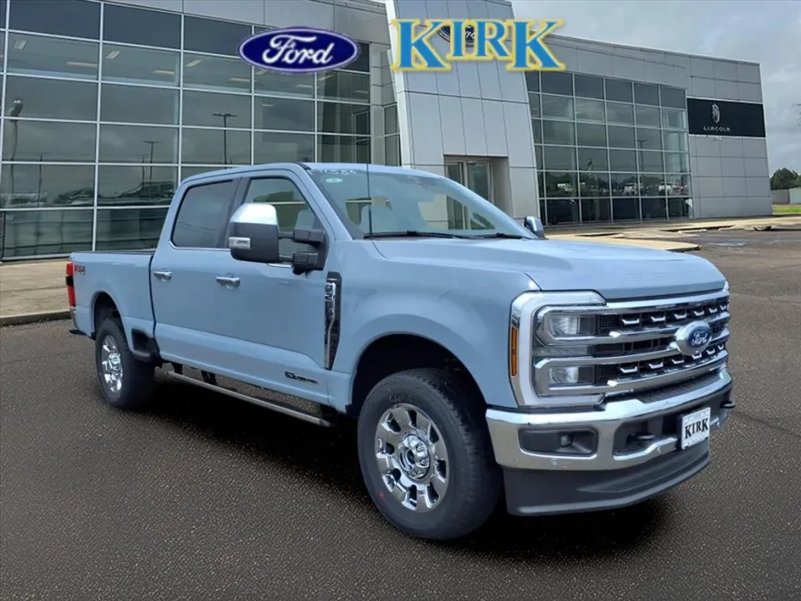 2025 Ford F-250 Lariat photo 1
