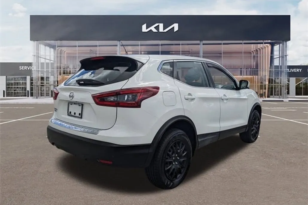2020 Nissan Rogue Sport S photo 1