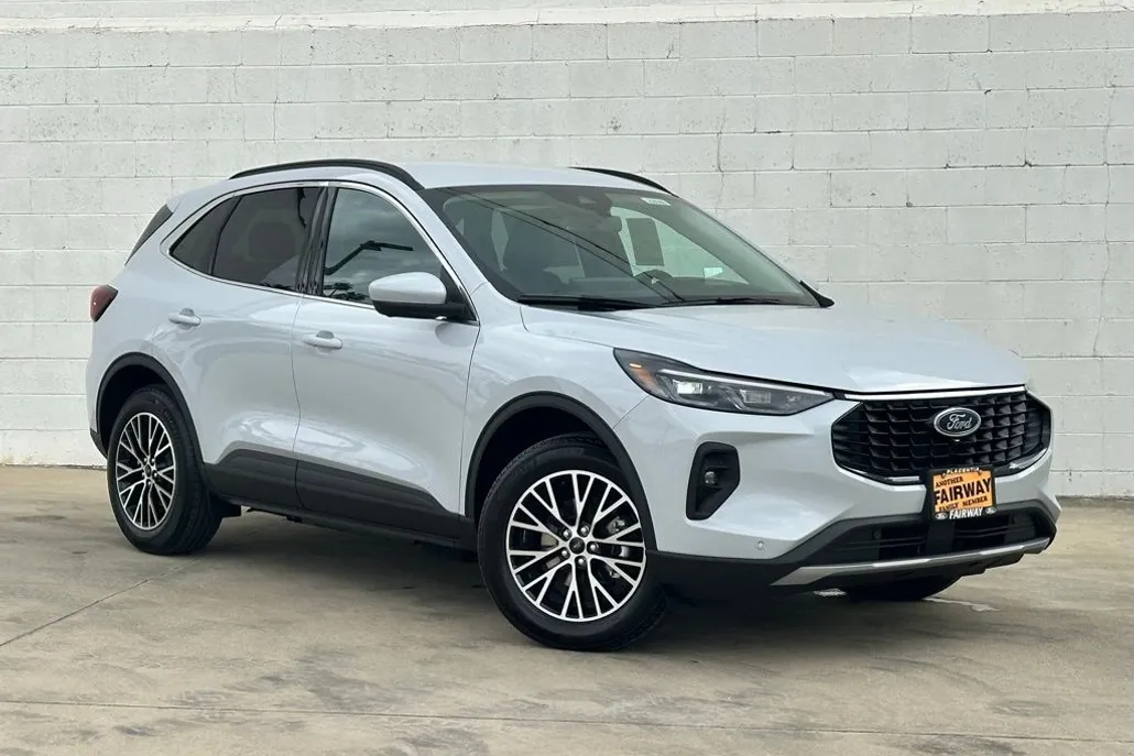 2025 Ford Escape Plug-In Hybrid photo 1