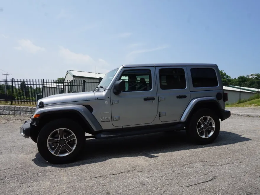 2018 Jeep Wrangler Unlimited Sahara photo 3