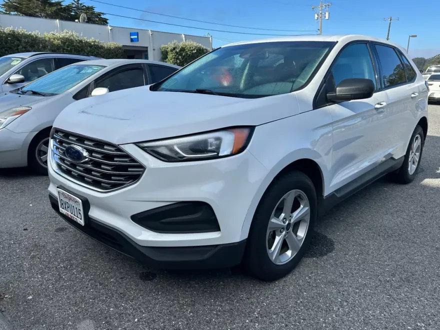 2020 Ford Edge SE photo 1