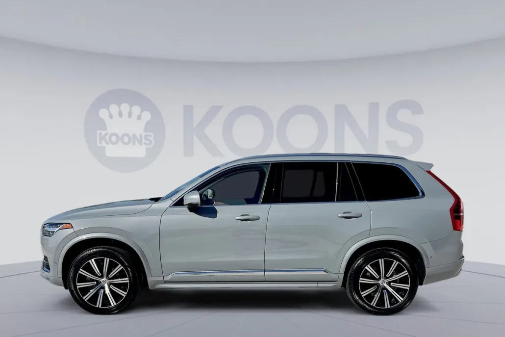 2025 Volvo XC90 Plus photo 1