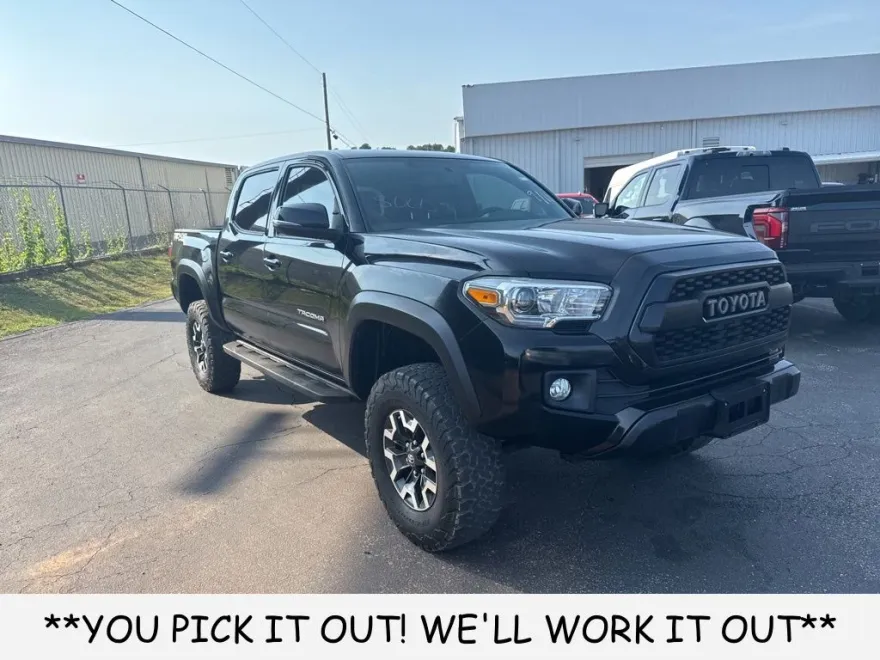 2017 Toyota Tacoma TRD V6 photo 1