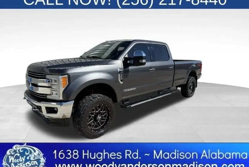 2017 Ford F-350 Lariat photo 1