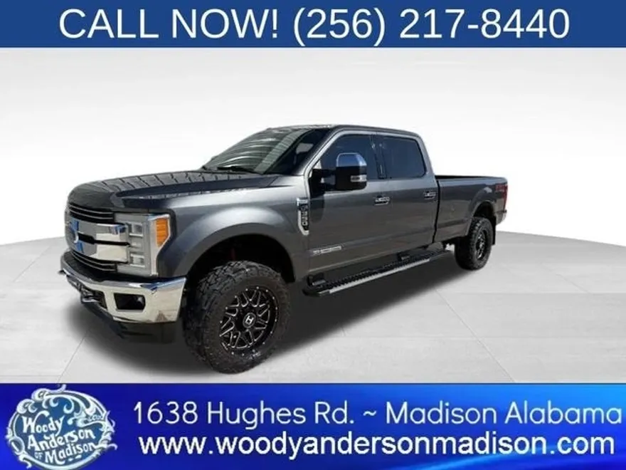 2017 Ford F-350 Lariat photo 1