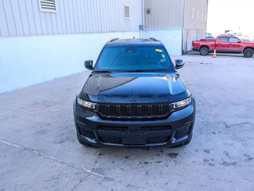 2025 Jeep Grand Cherokee Altitude X photo 1